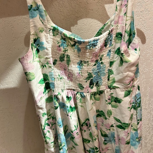 Floral Flowy Dress with Pockets - Picture 2 of 3